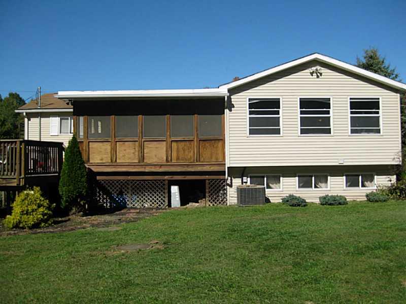 2002 Rutledge Road Transfer, PA 16154 - Photo 25 of 25 Exterior Back.
