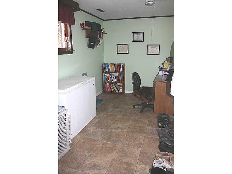 2002 Rutledge Road Transfer, PA 16154 - Photo 10 of 25 Computer Room.