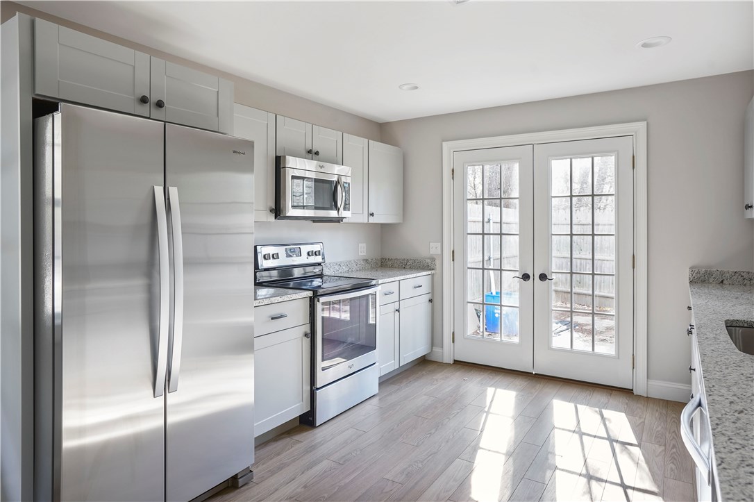 21 Town Farm Road Coventry, RI 02816 - Photo 2 of 19
