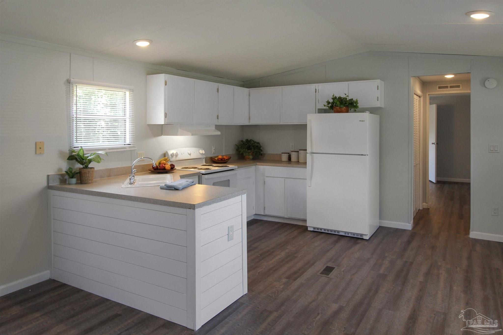 5740 Turkey Road Pensacola, FL 32526 - Photo 2 of 15 Gallery Image 2