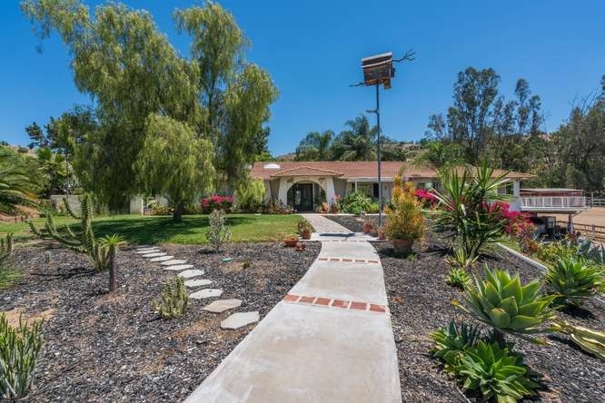 15185 Crocker Road Poway, CA 92064 - Photo 4 of 25