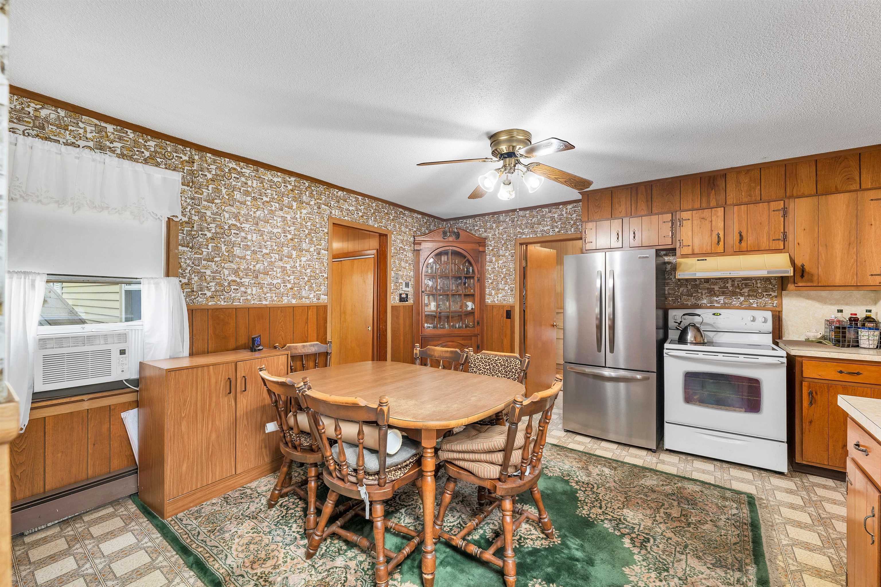 947 Wellington Road Manchester, NH 03104 - Photo 14 of 39 Gallery Image 14
