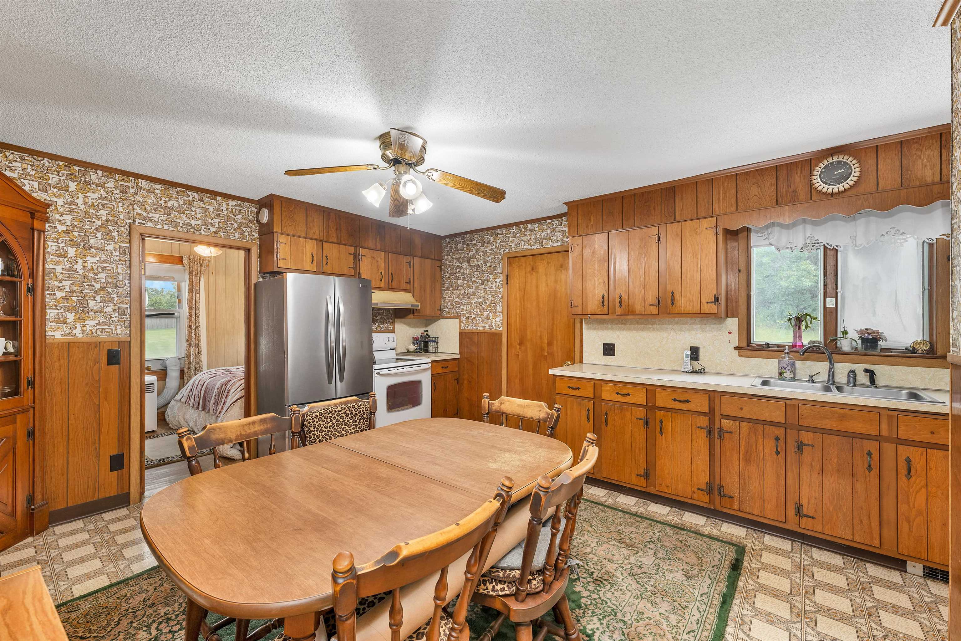 947 Wellington Road Manchester, NH 03104 - Photo 10 of 39 Gallery Image 10