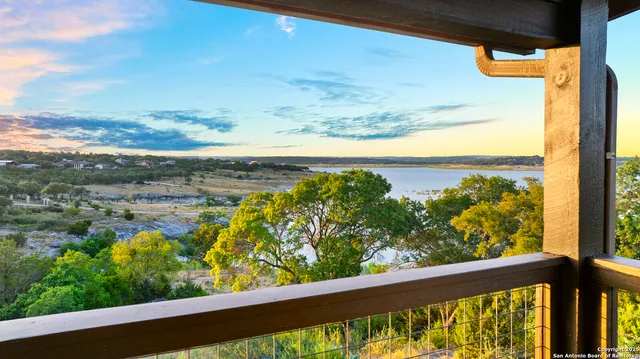 $1,299,999 | 361 Riviera Drive, Canyon Lake, TX 78133