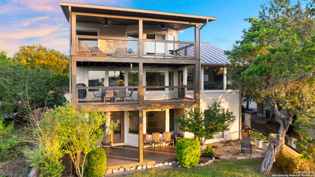 $1,299,999 | 361 Riviera Drive, Canyon Lake, TX 78133