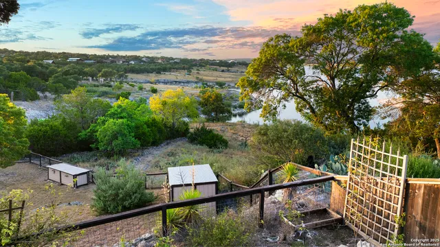 $1,299,999 | 361 Riviera Drive, Canyon Lake, TX 78133