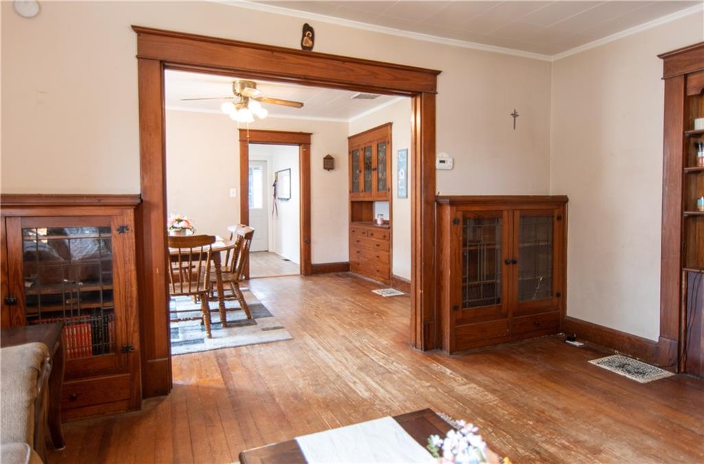 409 East 4th St Road Seymour, IN 47274 - Photo 5 of 18 Gallery Image 5
