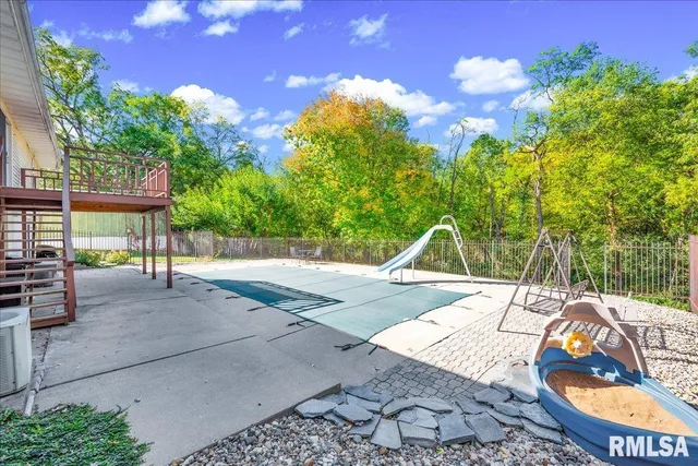 $165,000 | 1733 St Clair Drive, Pekin, IL 61554