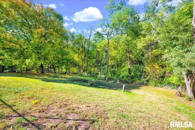 $165,000 | 1733 St Clair Drive, Pekin, IL 61554