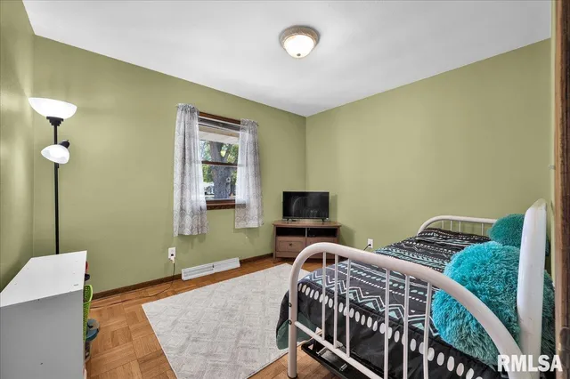 $165,000 | 1733 St Clair Drive, Pekin, IL 61554