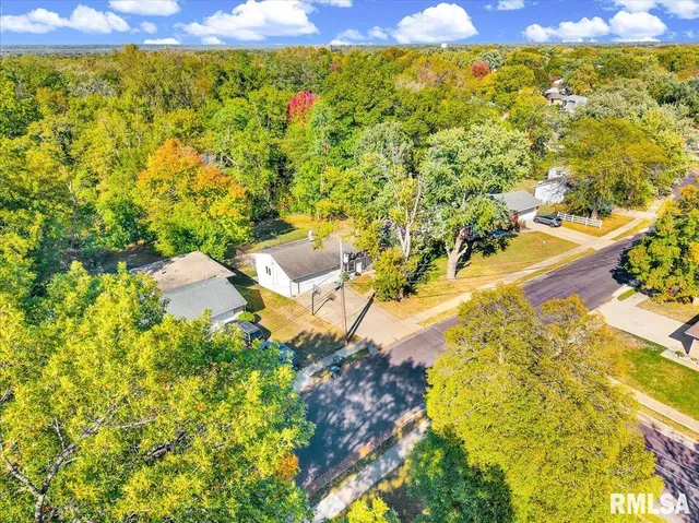 $165,000 | 1733 St Clair Drive, Pekin, IL 61554