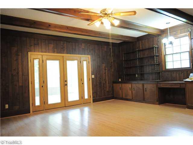 1585 Curfman Road Greensboro, NC 27455 - Photo 9 of 16 Den/Family/Great Room.