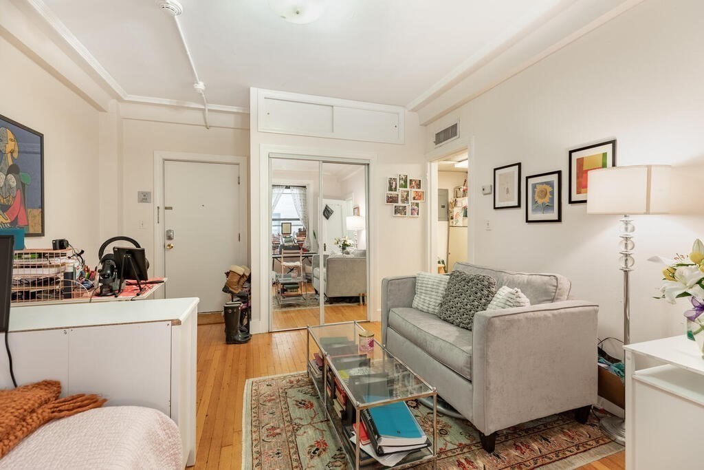 464 Commonwealth Avenue, Unit 27 Boston, MA 02215 - Photo 5 of 19