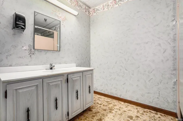 $1,300,000 | 114 South Main Street, Goshen, IN 46526