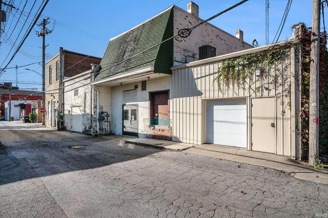 $1,300,000 | 114 South Main Street, Goshen, IN 46526