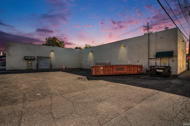 $1,300,000 | 114 South Main Street, Goshen, IN 46526