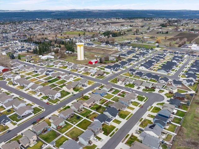 $413,950 | 1910 West Maxine Avenue, Spokane, WA 99208