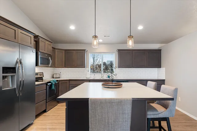 $413,950 | 1910 West Maxine Avenue, Spokane, WA 99208