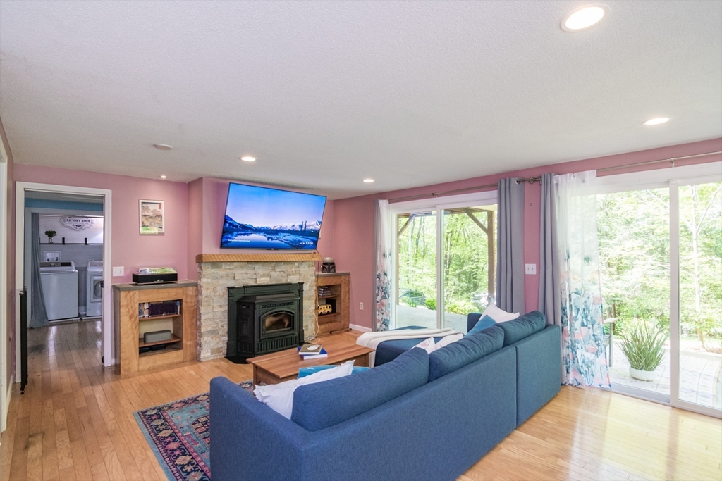 86 Amherst Road Belchertown, MA 01007 - Photo 8 of 41 Gallery Image 8