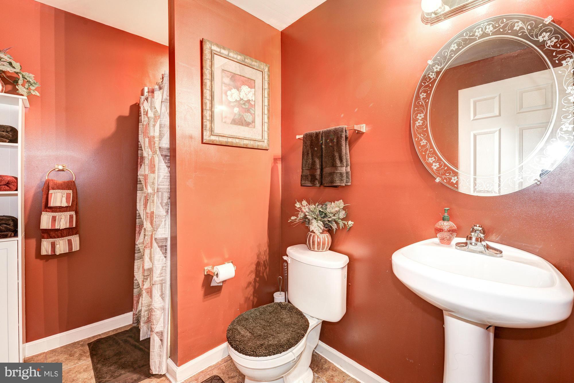 3804 Asquith Court Springdale, MD 20721 - Photo 27 of 30 Bath