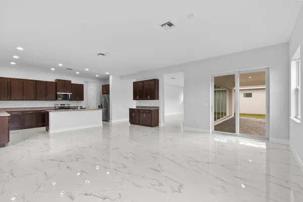 $5,300 | 15054 Wildwood Circle, Westlake, FL 33470