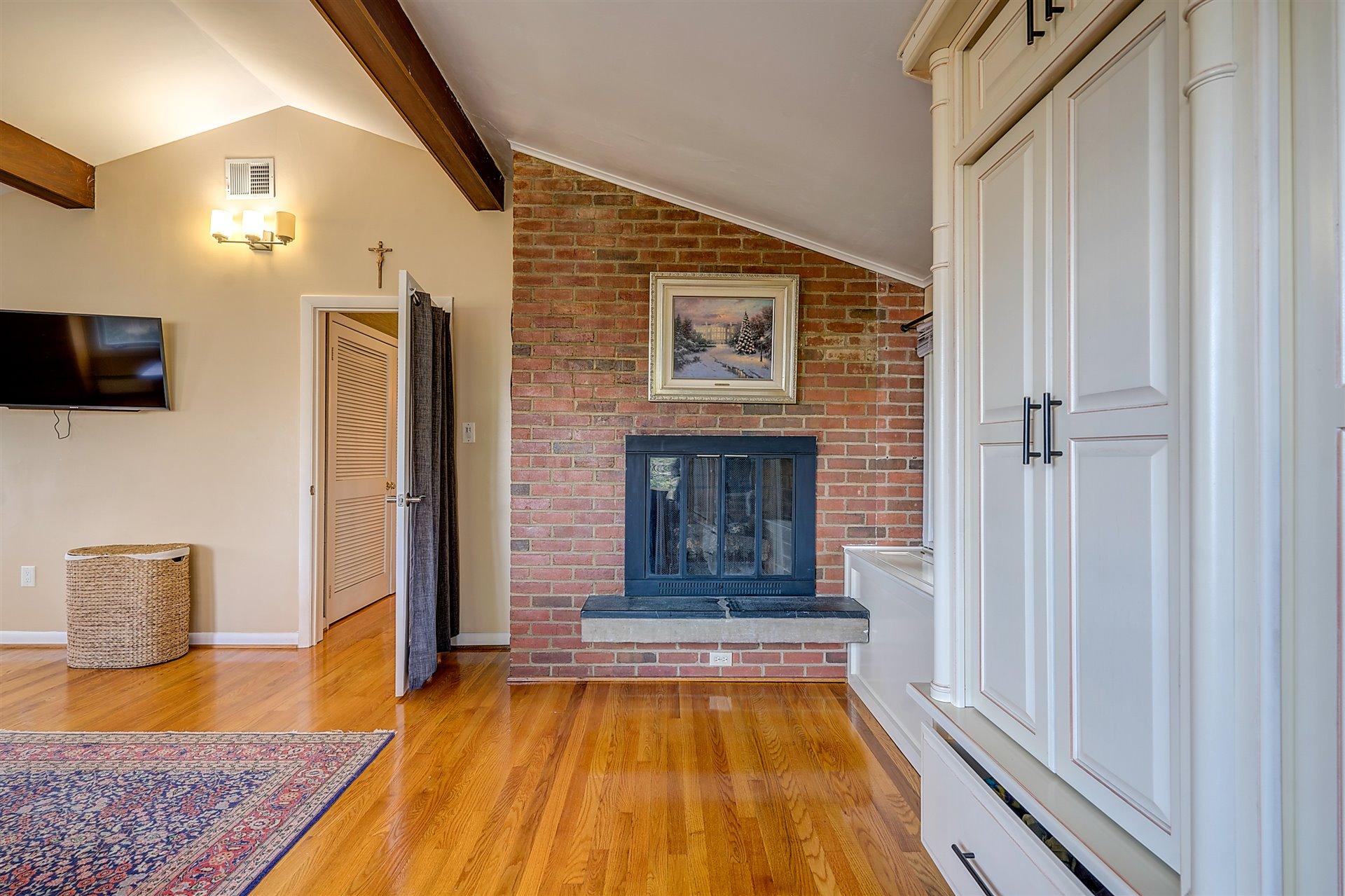 3622 Winding Way Road Southwest Roanoke, VA 24015 - Photo 25 of 37 23-DSC00016-2_17-2_18-2_19-2_20-2