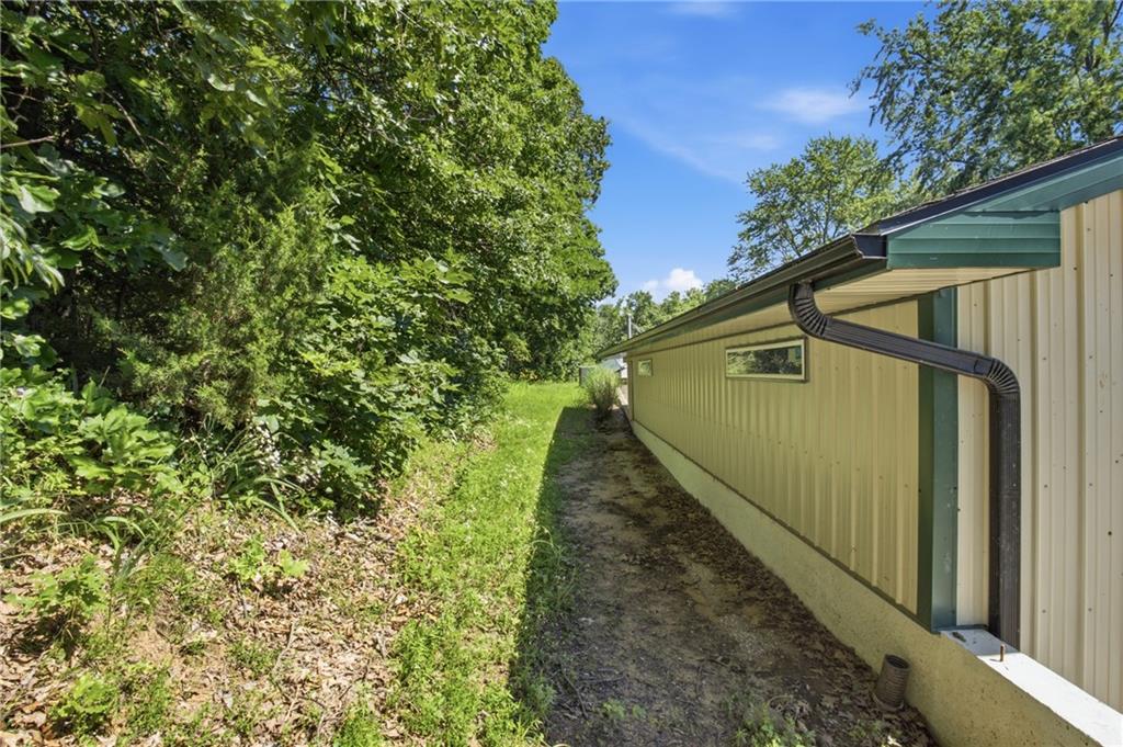 2246 Northeast State Route Butler, MO 64730 - Photo 6 of 31