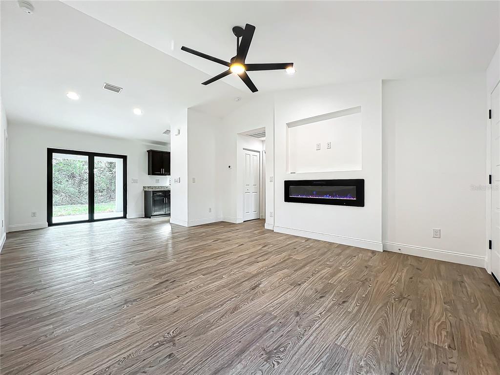 7076 Lippman Road Port Charlotte, FL 33981 - Photo 10 of 63 Gallery Image 10