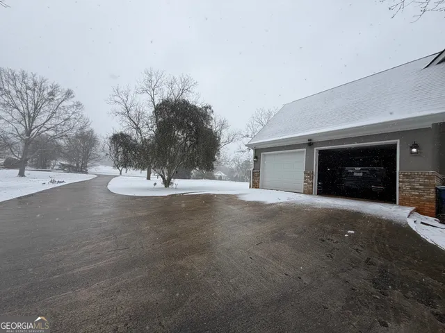 a view of the house and outdoor space