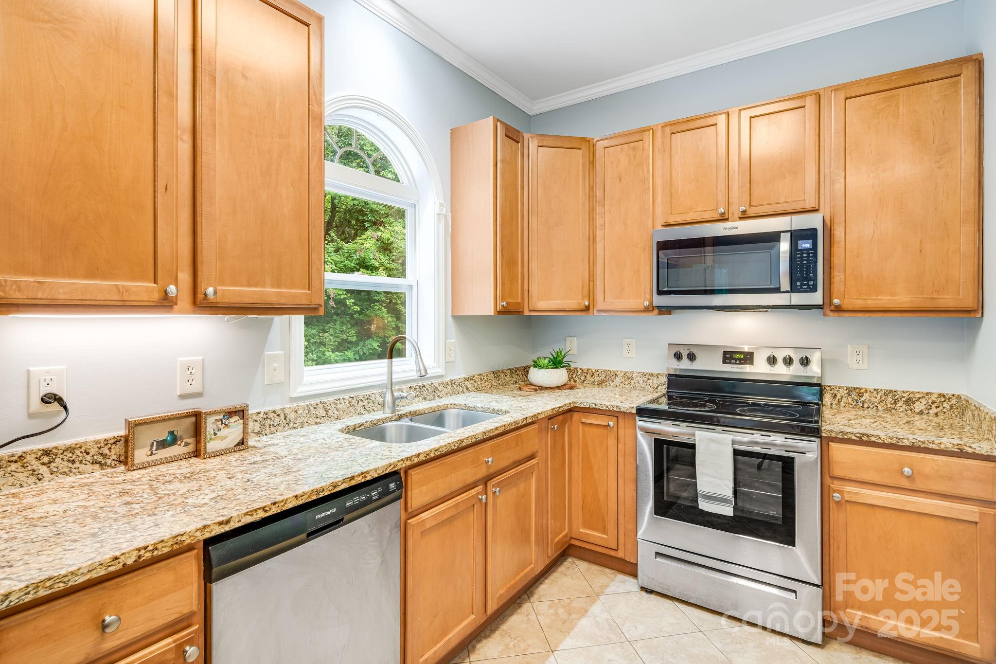 135 Whitaker Road Fairview, NC 28730 - Photo 8 of 22 Gallery Image 8