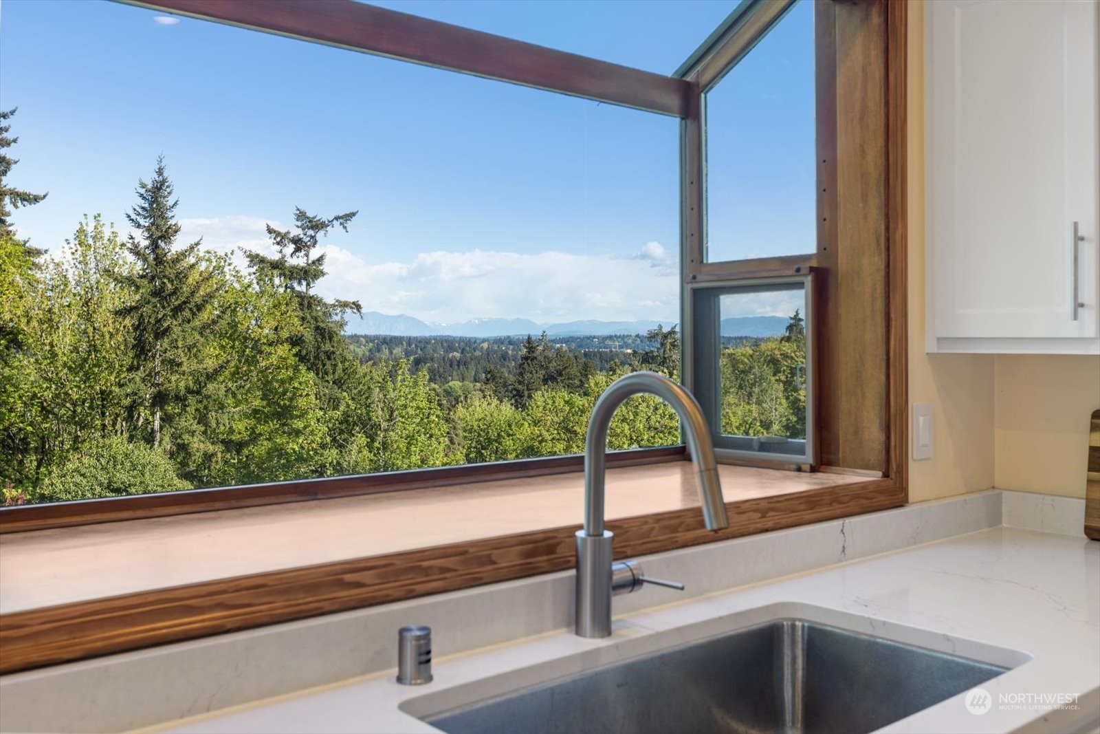 15208 93rd Place Northeast Bothell, WA 98011 - Photo 12 of 38 Gallery Image 12
