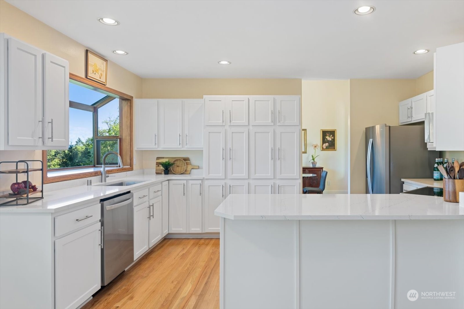 15208 93rd Place Northeast Bothell, WA 98011 - Photo 9 of 38 Gallery Image 9