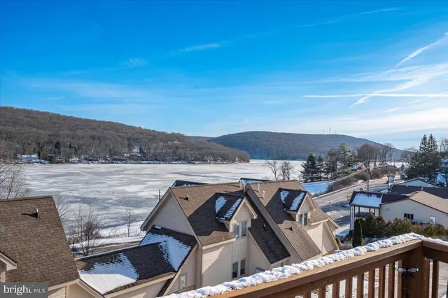 a view of a outdoor space