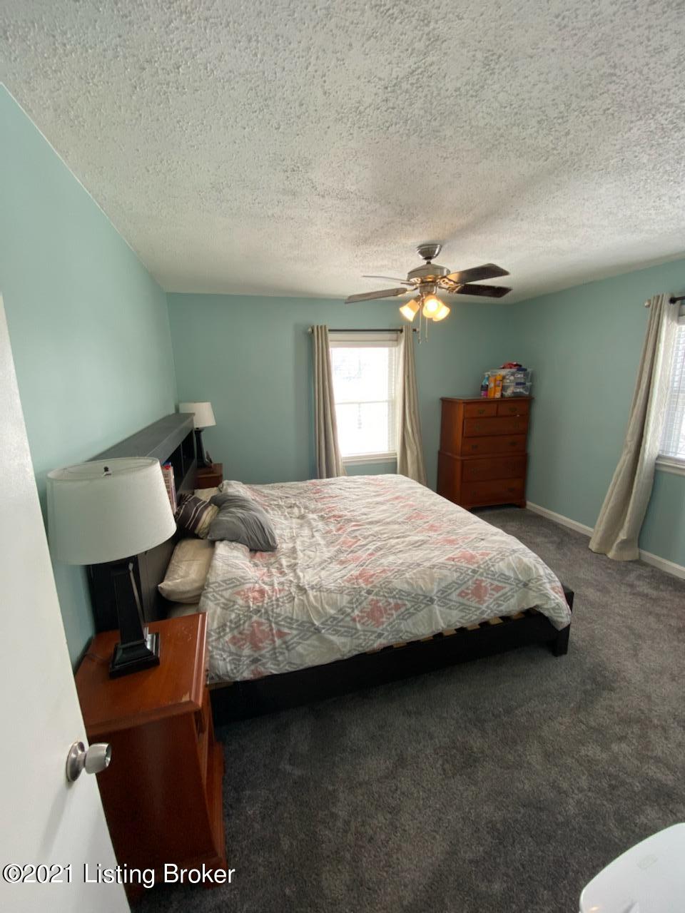 2802 Rio Rita Avenue Louisville, KY 40220 - Photo 13 of 25 37855445-5E51-443B-BE40-58A6617C648E