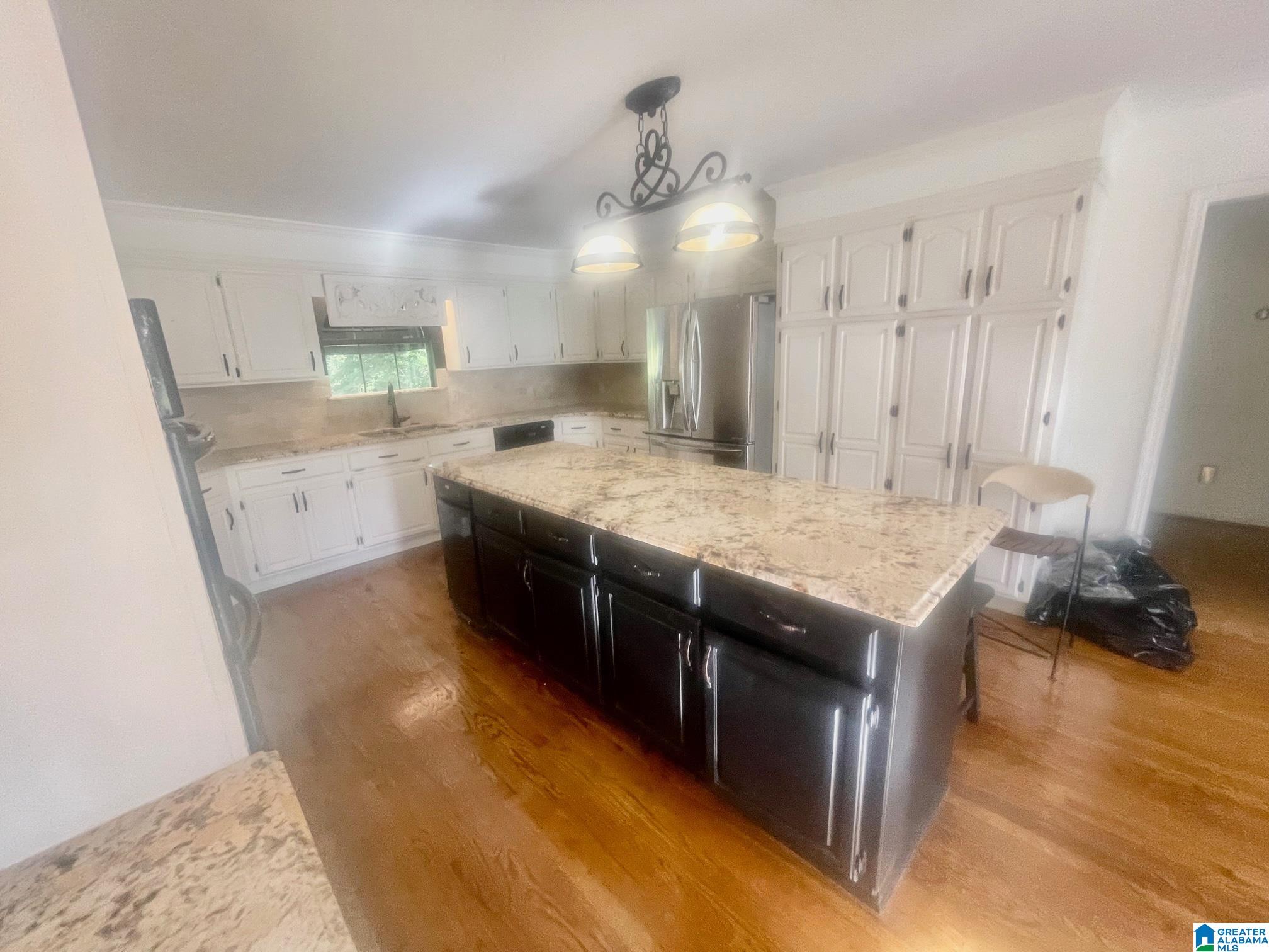922 Cherokee Road Bessemer, AL 35023 - Photo 2 of 7
