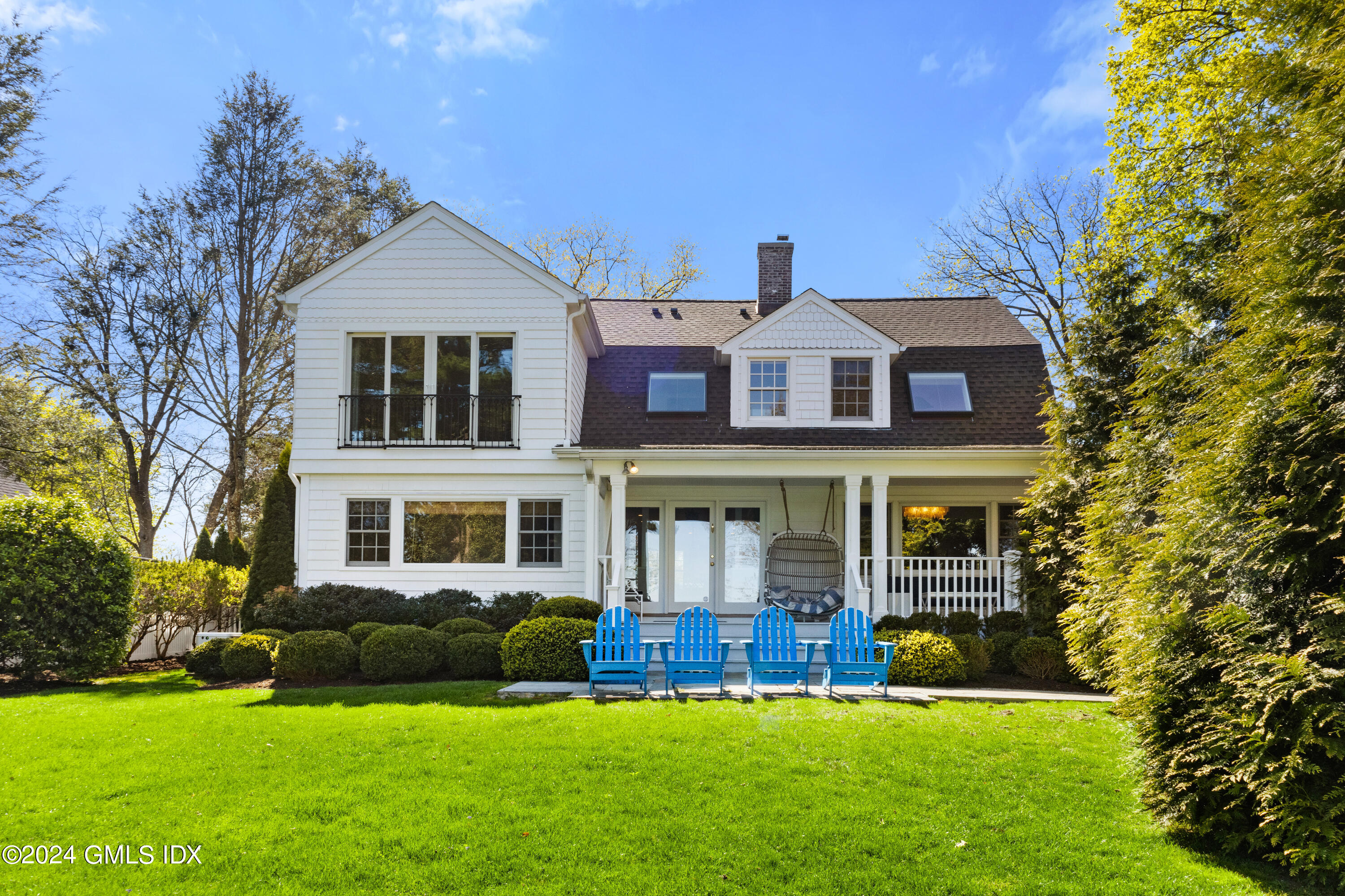 215 Shore Road Greenwich, CT 06830 - Photo 2 of 27 Front Porch