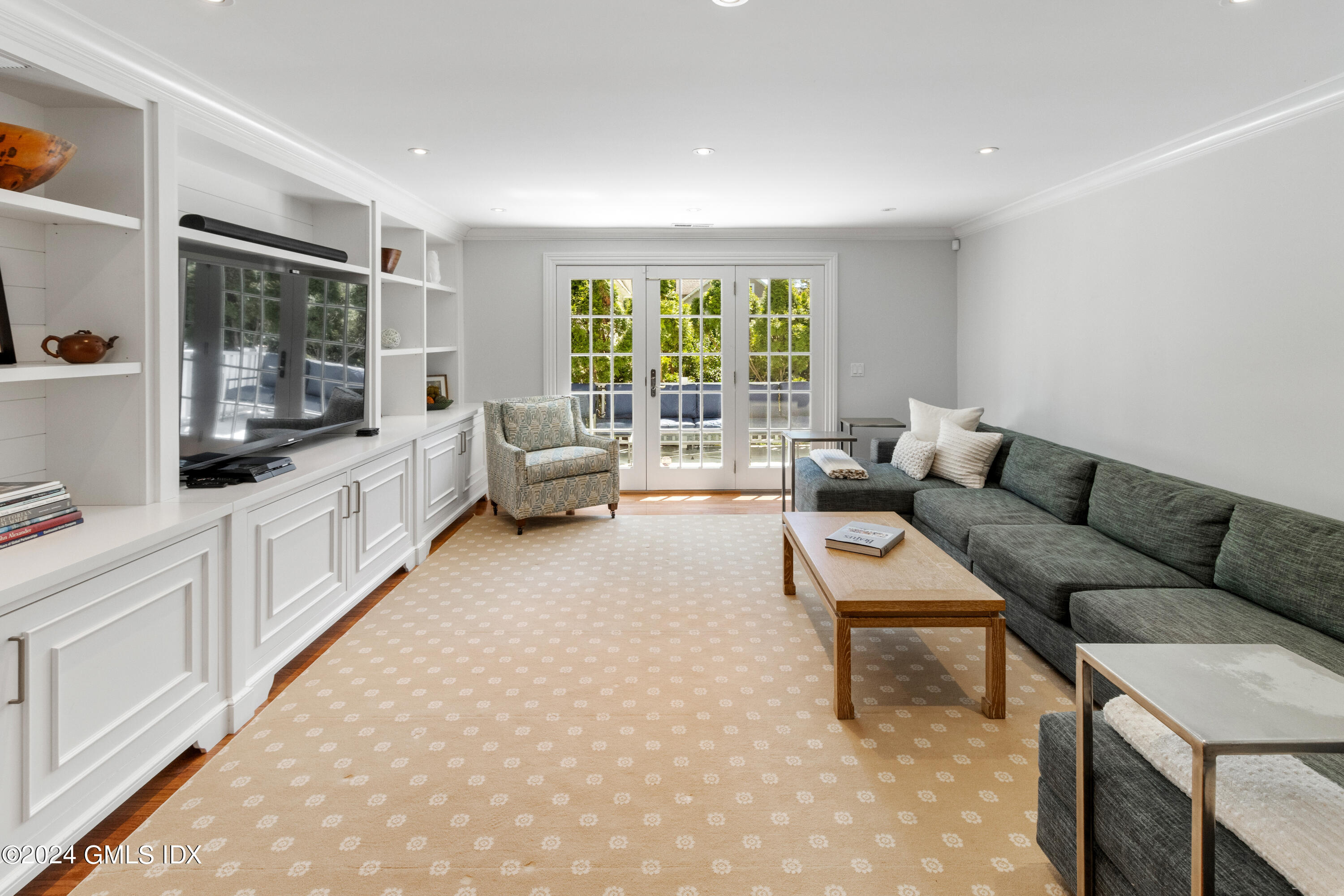 215 Shore Road Greenwich, CT 06830 - Photo 7 of 27 Family Room