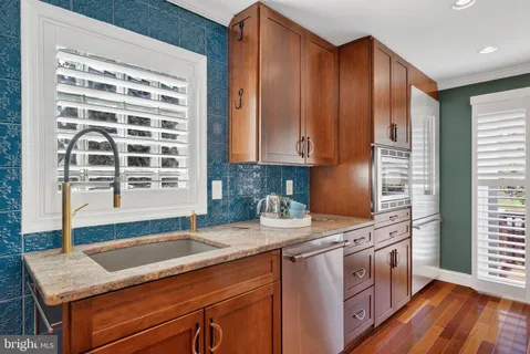 $1,298,500 | 311 Adams Avenue, Alexandria, VA 22301