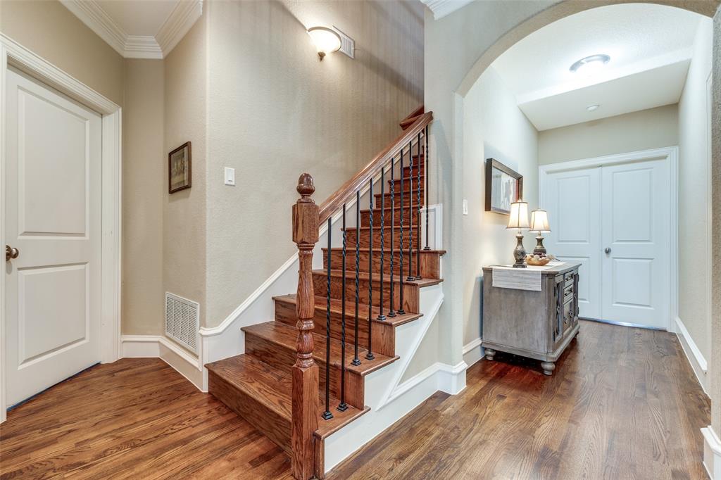 4516 Gilbert Avenue Dallas, TX 75219 - Photo 4 of 29