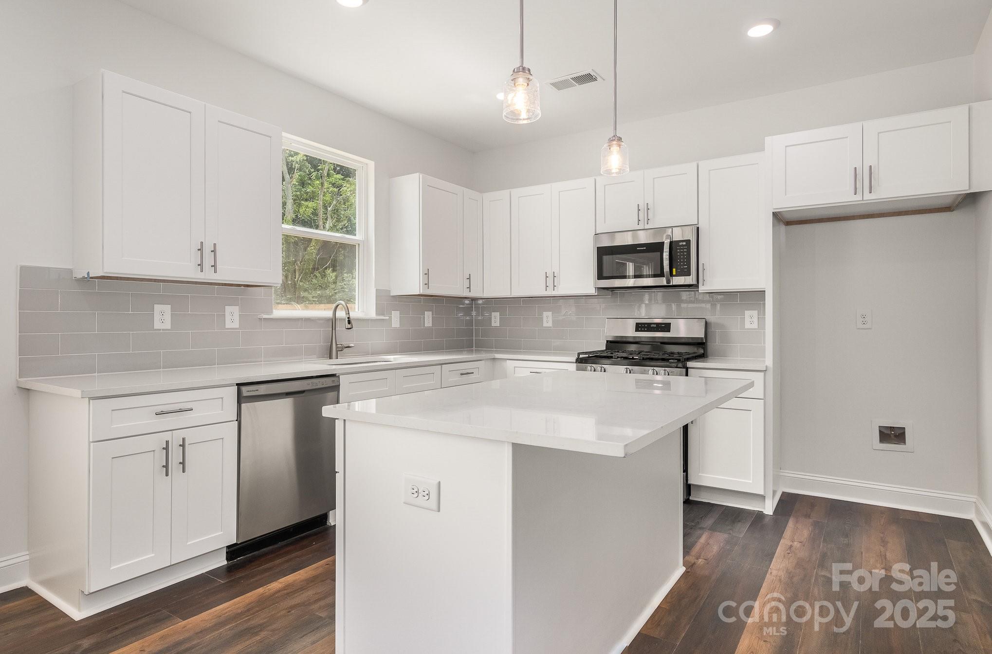 4037 Jenison Valley Charlotte, NC 28214 - Photo 13 of 30