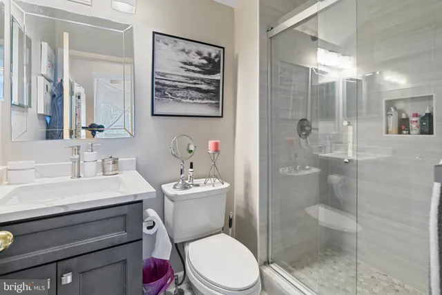 a picture of a bench in a back window