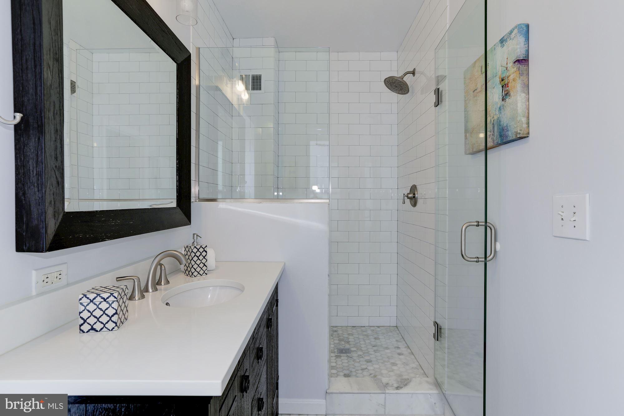 2292 Champlain Street Northwest Washington, DC 20009 - Photo 15 of 28