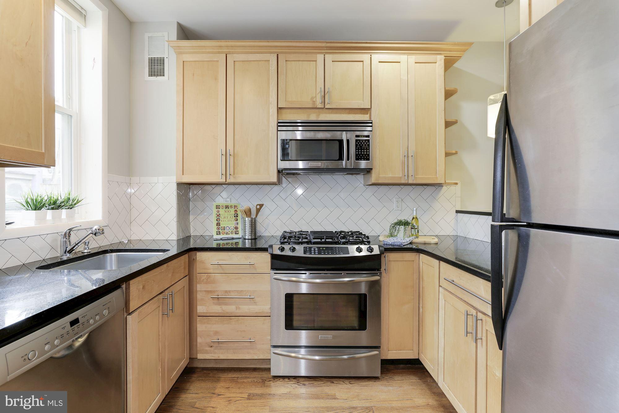 2292 Champlain Street Northwest Washington, DC 20009 - Photo 8 of 28