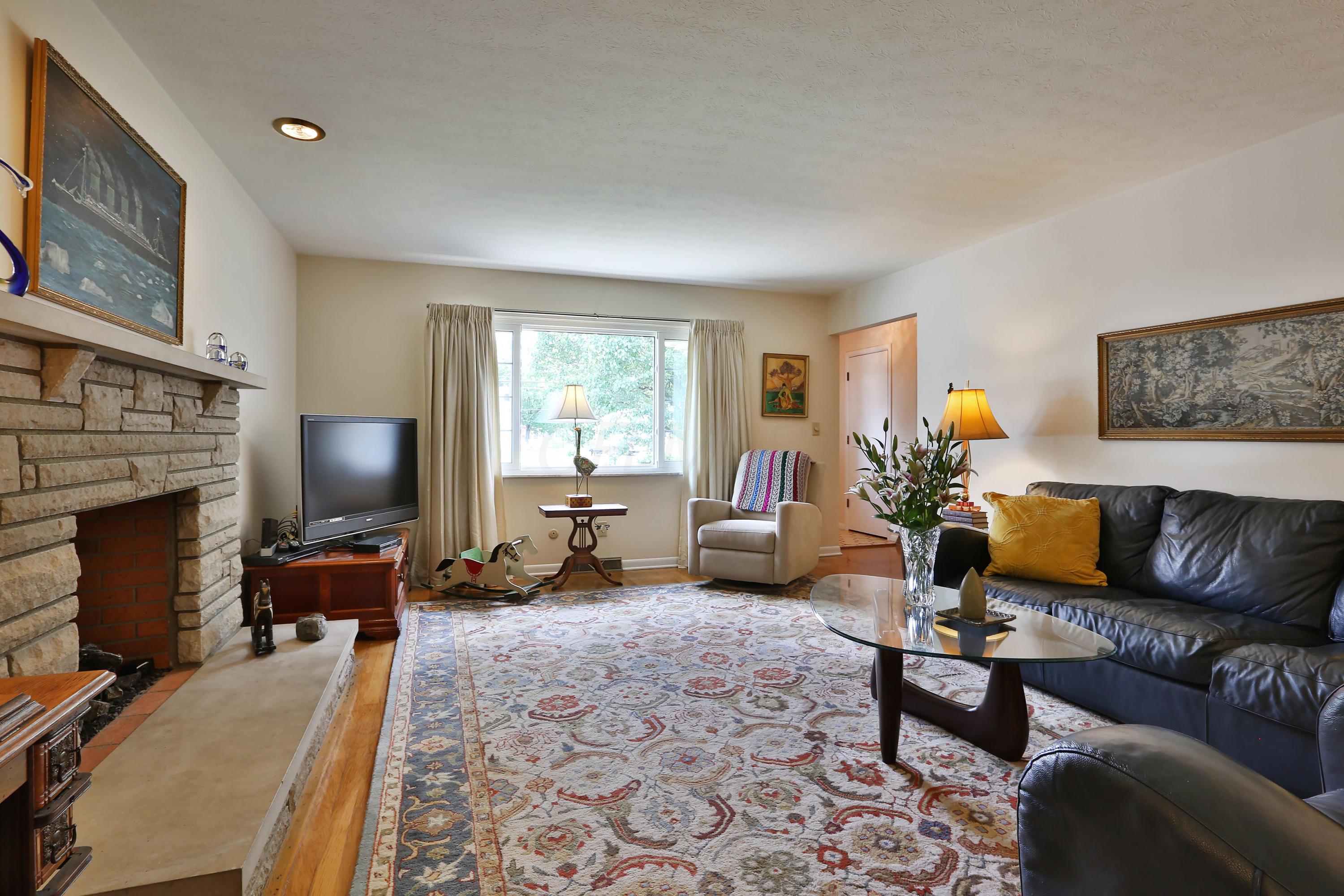 3849 Maize Road Columbus, OH 43224 - Photo 6 of 35 Gallery Image 6