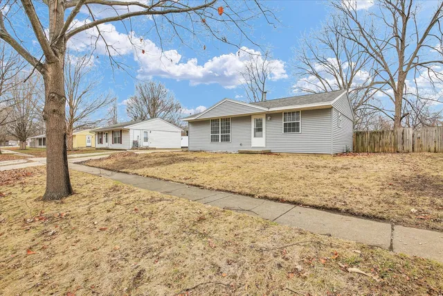 $134,900 | 3206 York Drive, Champaign, IL 61821