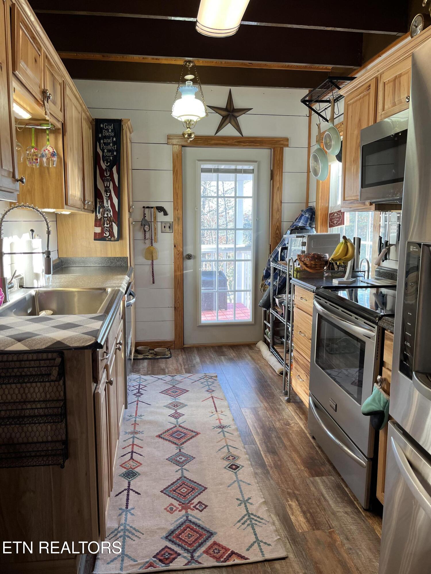 152 Ridge Point Road Jamestown, TN 38556 - Photo 7 of 24 Kitchen 152