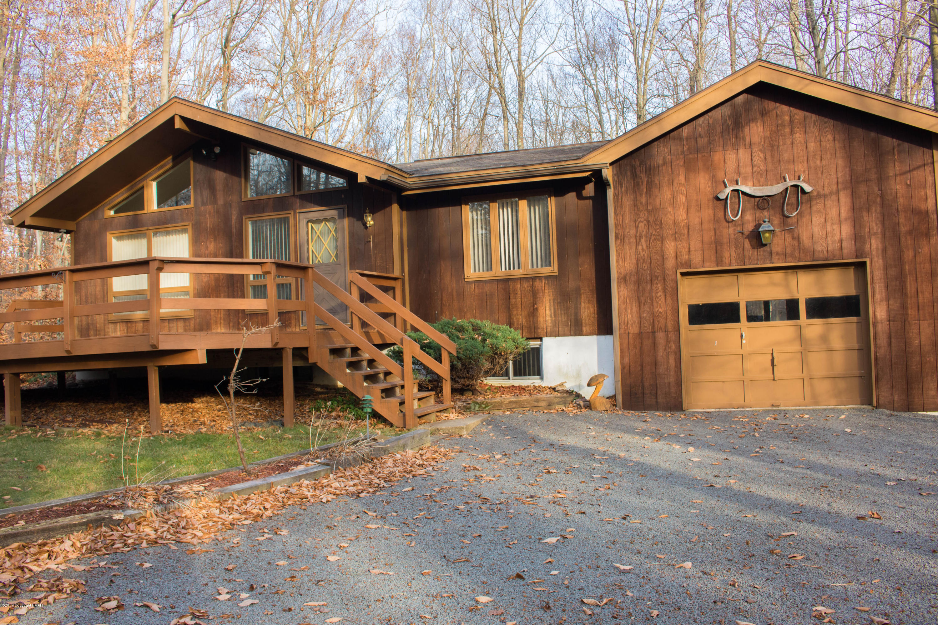 1337 Redwood Terrace Pocono Pines, PA 18350 - Photo 36 of 53 FRONT OF HOUSE