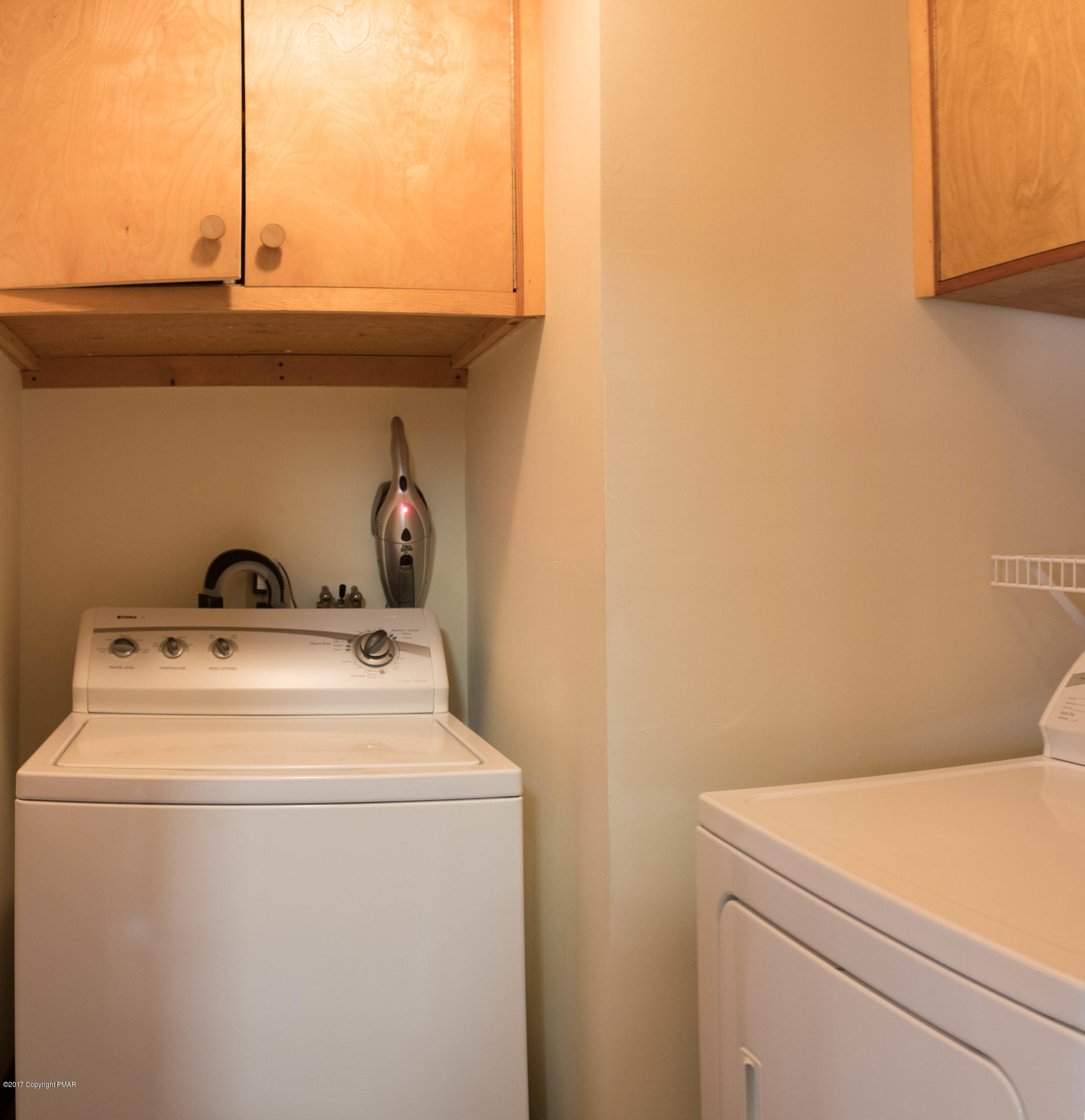 1337 Redwood Terrace Pocono Pines, PA 18350 - Photo 37 of 53 LAUNDRY ROOM
