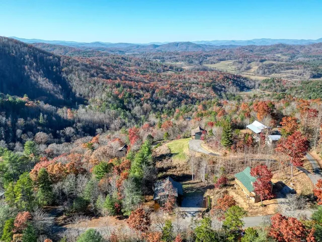 $589,000 | 144 Lexington Drive, Brasstown, NC 28902