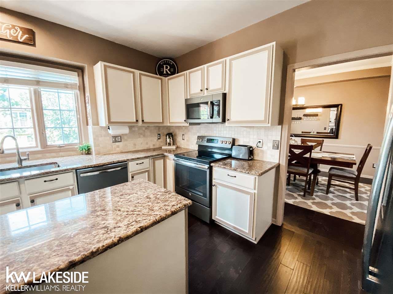1658 Snowy Owl Court Rochester, MI 48307 - Photo 22 of 45 50022484-22.JPG